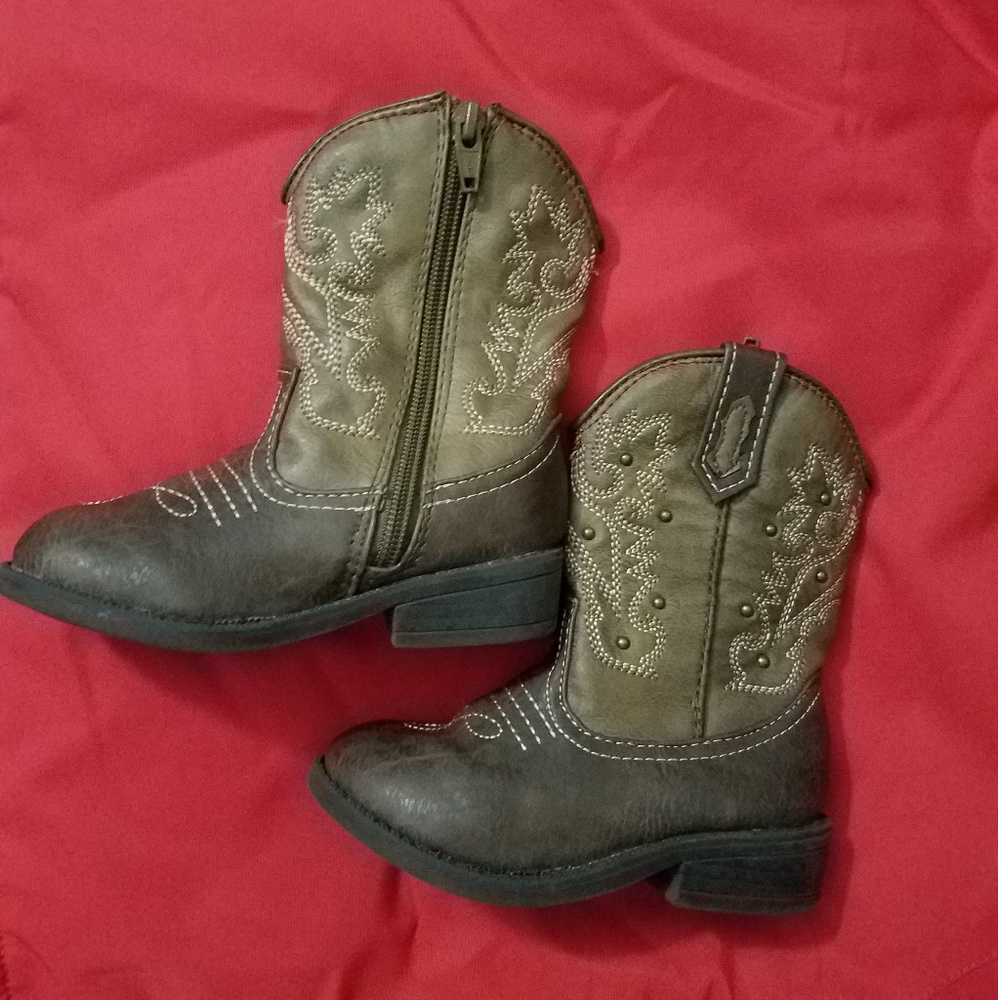 Classic Cowboy girl's boots, size 8